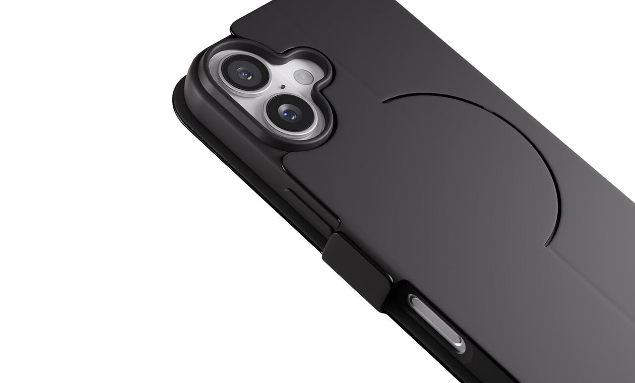 Coque portefeuille noire montrant l’appareil photo et le rabat ouvert
