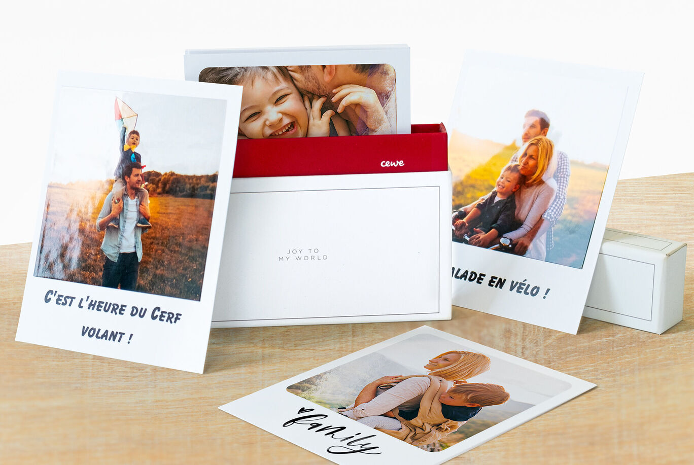 Une présentation aimante de photos CEWE dans un emballage élégant pour partager des souvenirs.