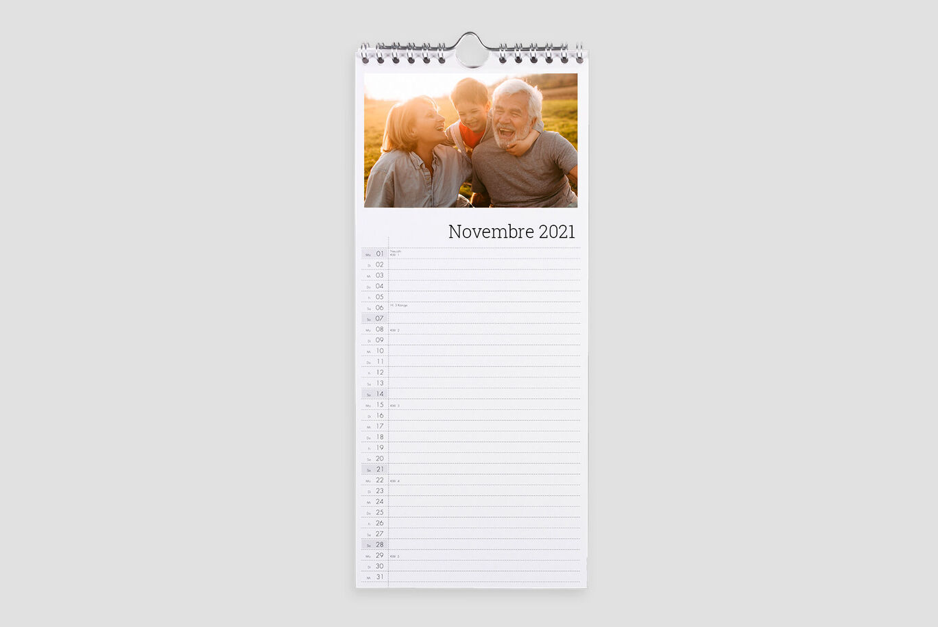Feuille de calendrier avec des enfants heureux souriant ensemble