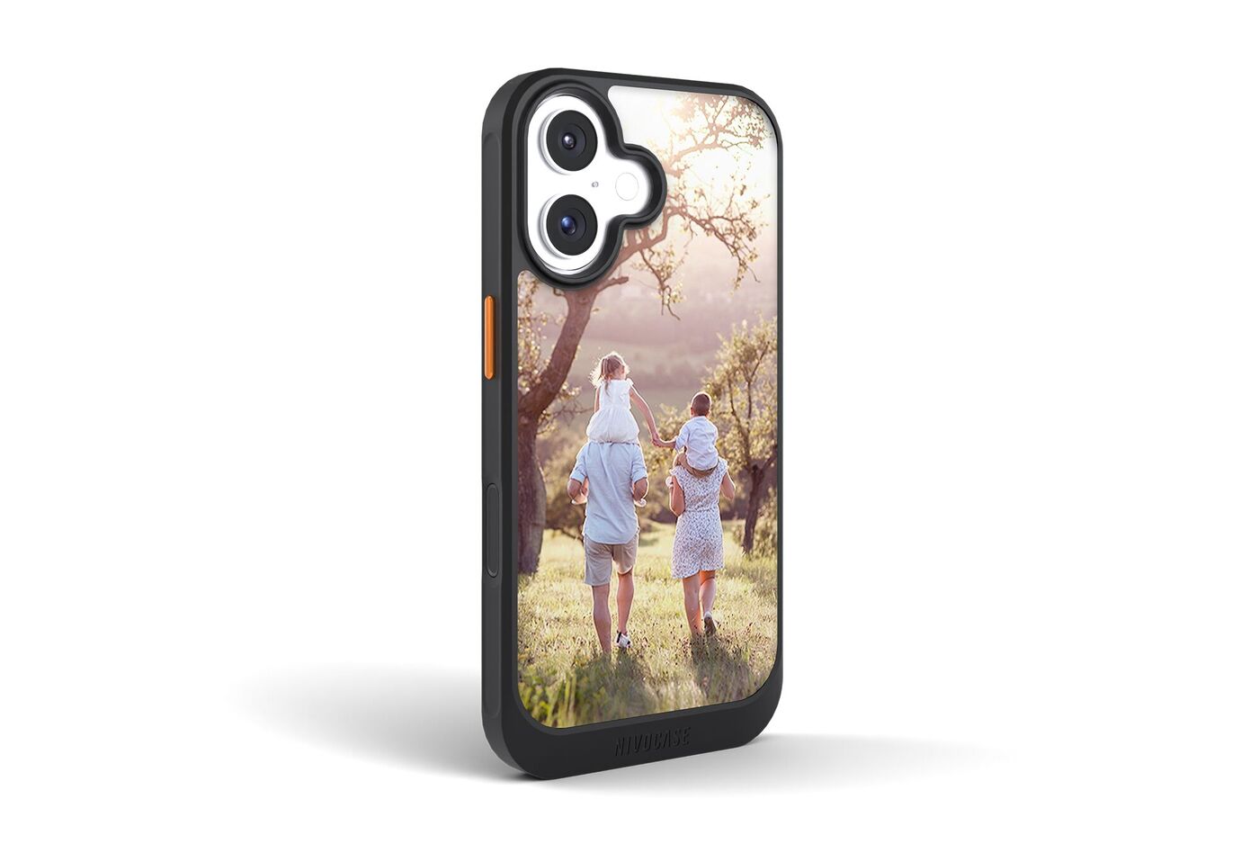 Coque noire personnalisée avec deux enfants marchant dans une forêt sous une arche fleurie